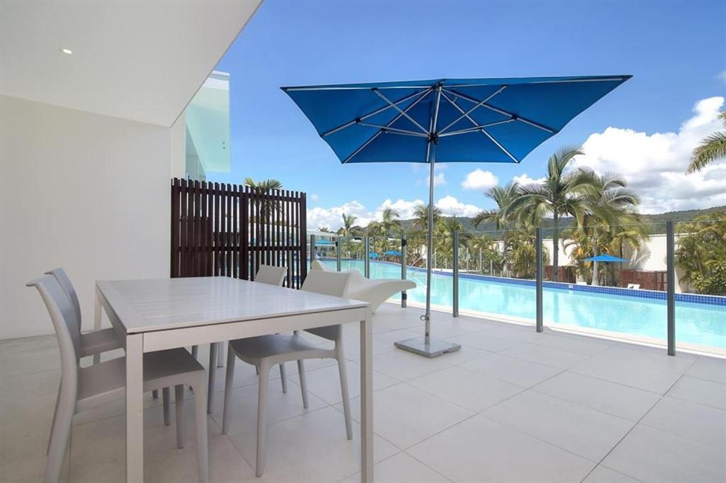Pool Resort Port Douglas Exteriör bild