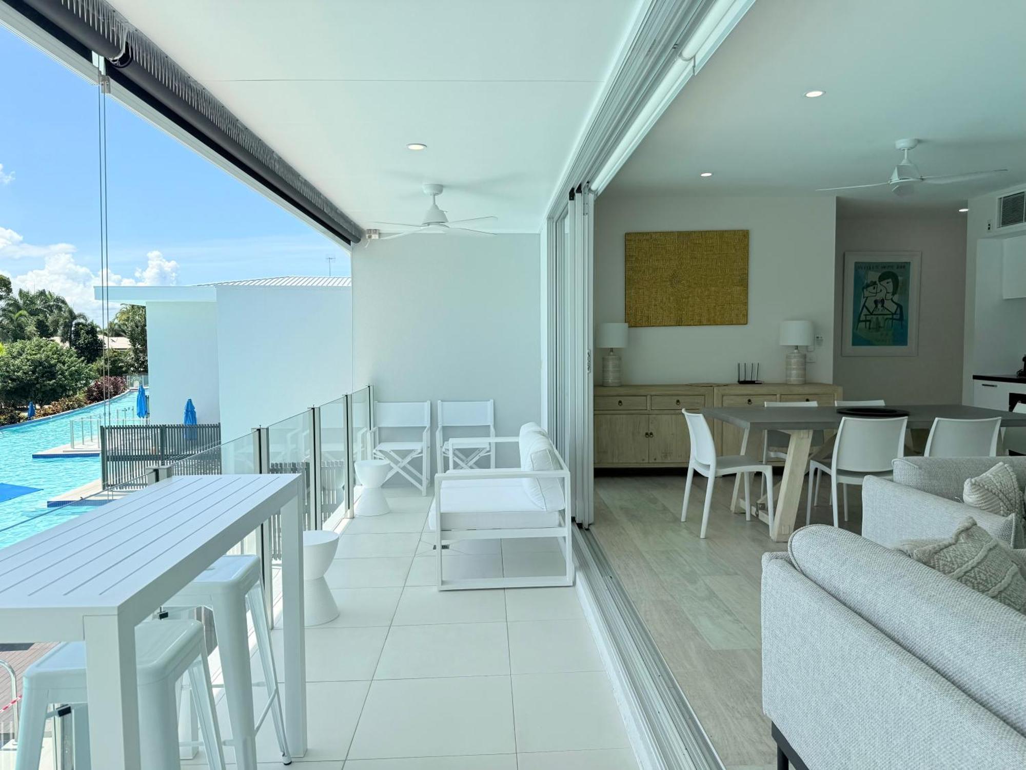 Pool Resort Port Douglas Exteriör bild