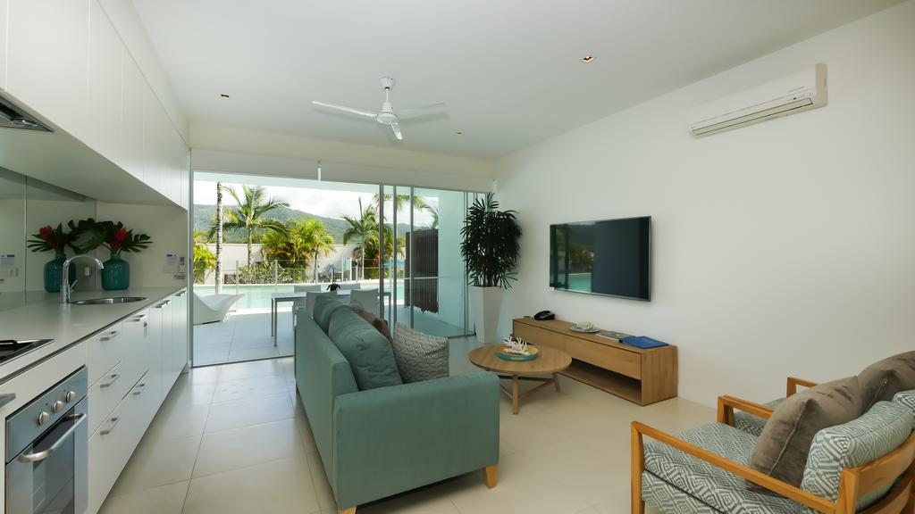 Pool Resort Port Douglas Exteriör bild